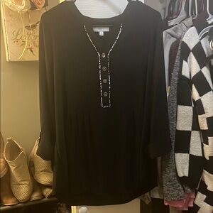 New Directions Black Buttoned 3/4 Sleeve Tunic